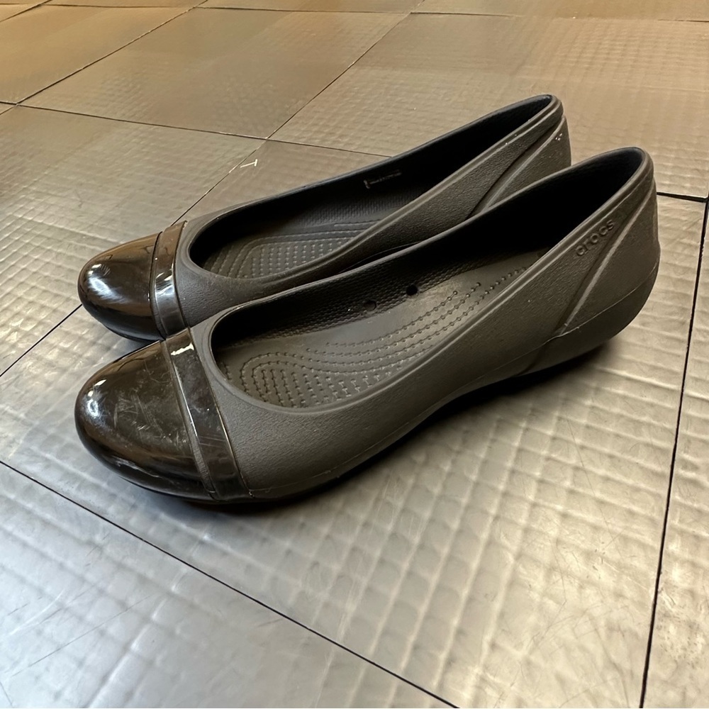 CROCS ALICE WOMENS BALLET FLATS ROUND TOE SHOES BLACK SIZE 7